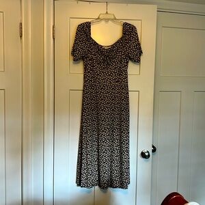 Boden feminine midi dress with sweetheart neckline.